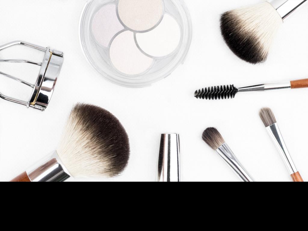 Mac makeup brushes, the vegan-friendly makeup brush